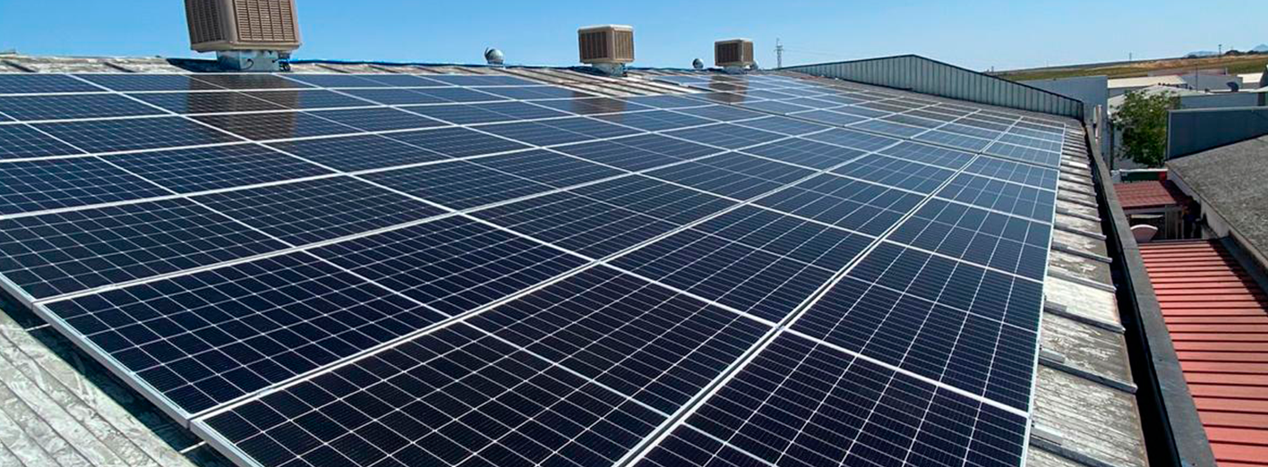 Instalación de autoconsumo solar en destilerias espronceda realizado por Auro Solar Energía